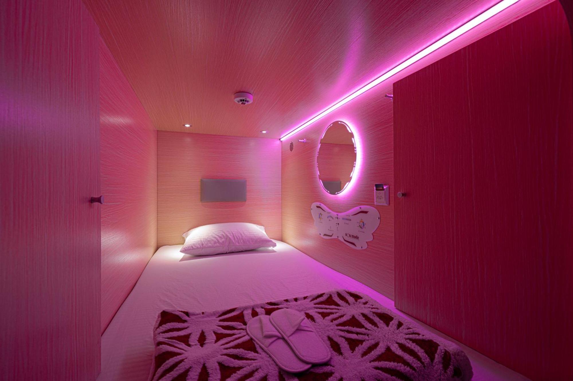 Capsule Experience Duplex - Panoramic Sea View - Nowmade La Marina Hostel Dubai Exterior foto