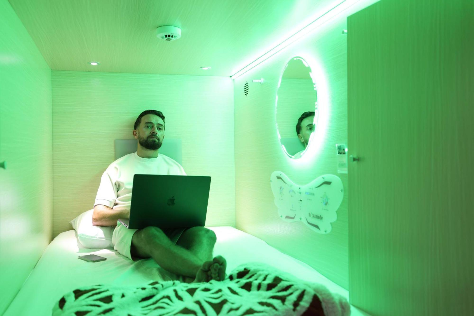 Capsule Experience Duplex - Panoramic Sea View - Nowmade La Marina Hostel Dubai Exterior foto