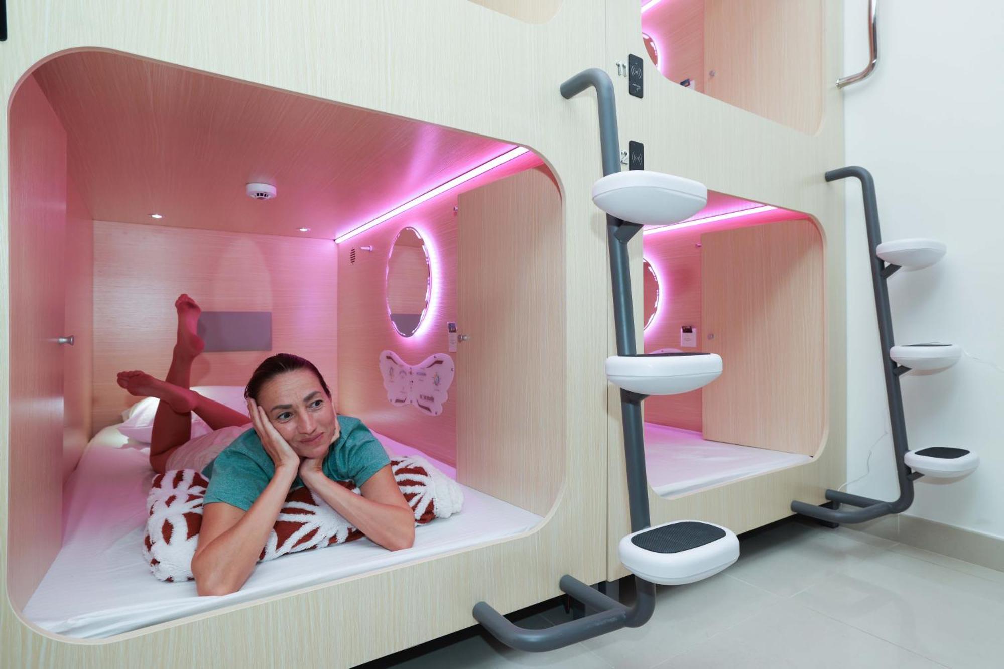 Capsule Experience Duplex - Panoramic Sea View - Nowmade La Marina Hostel Dubai Exterior foto